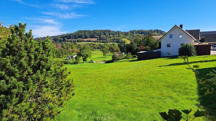 Grundstück hinter dem Haus