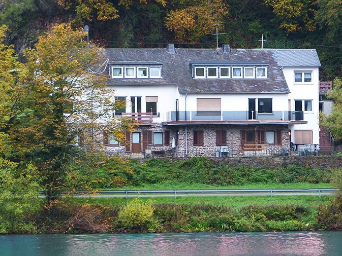 Attraktives Mehrfamilienhaus in idyllischer Lage