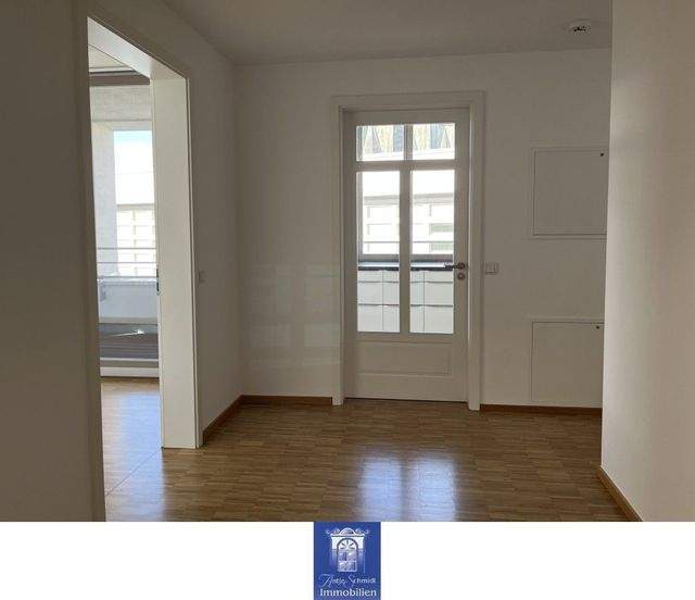 Wunderschöne Wohnung mit Loggia und moderner EBK - direkt am Neumarkt! - Photo 1