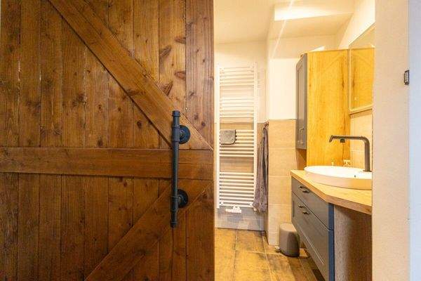 Blick ins Badezimmer