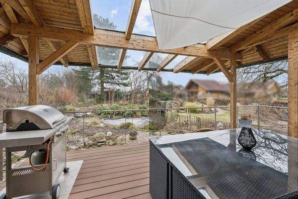 überdachte Terrasse