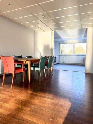 Esszimmer mit Blick zur Küche