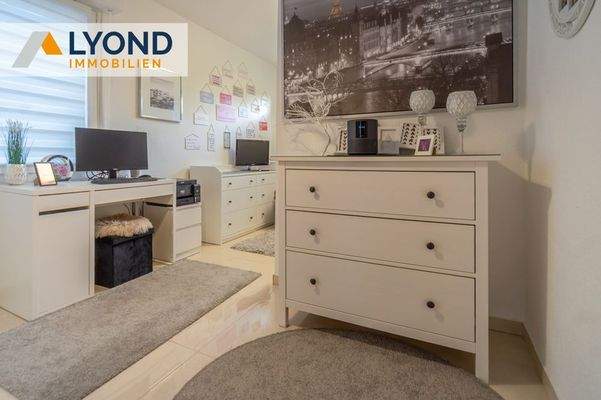 Kinderzimmer / Bürozimmer