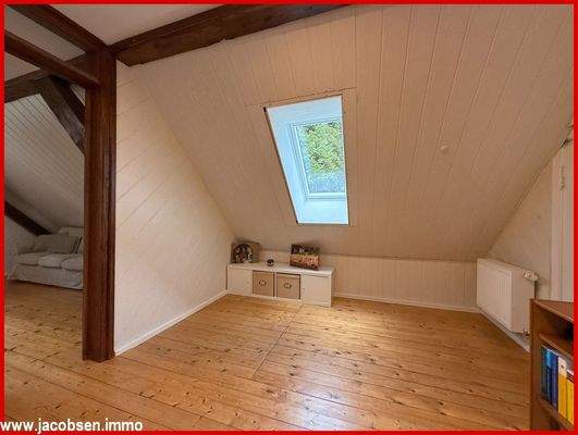 Haupthaus - Büro im Dachgeschoss 