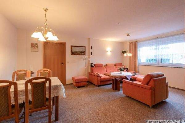 Wohnzimmer Einliegerwohnung Obergeschoß