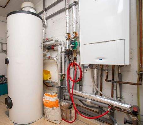 Heizungsanlage mit Warmwasserspeicher