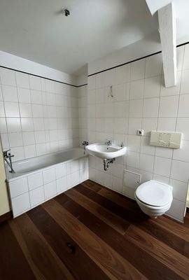 Badezimmer (nach Renovierung)