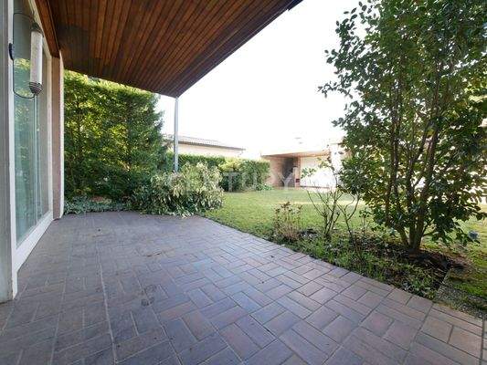 Terrasse samt Garten