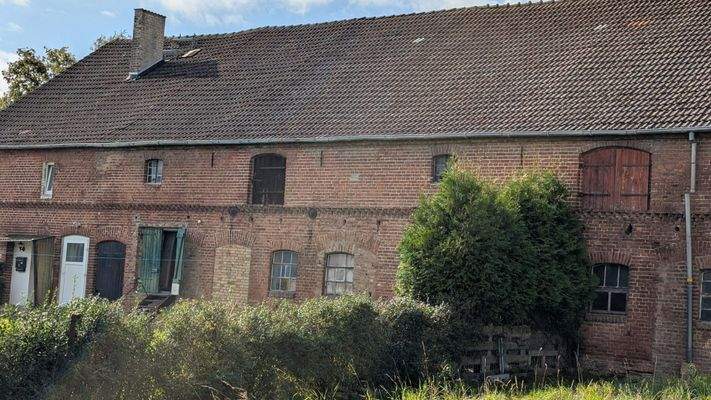 Wohnbereich mit Stallung.jpg