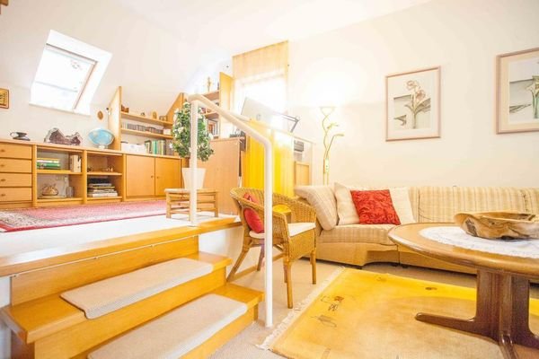 Wohnzimmer/Ebene nach oben