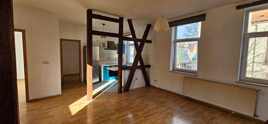 Wohnzimmer m. offener Küche