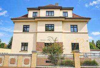 Außenansicht (KI-bearbeitet – Darstellung kann vom tatsächlichen Zustand abweichen.)