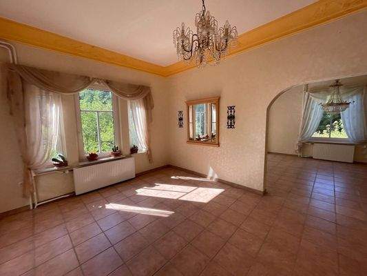 004020156800_302_299_12092023153444801