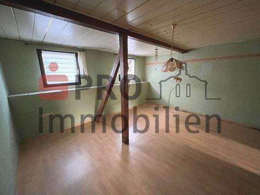 Wohnzimmer im Dachgeschoss