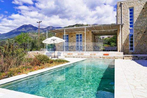 e6f7d3f1e91243579b9d7956e318a64c-original