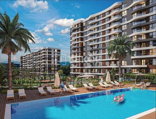 Apartments in a Complex with Pool in Istanbul Pendik