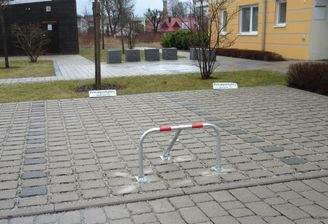 Stellplatz 12 absperrbar