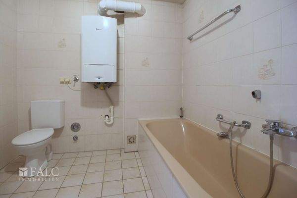 Badezimmer 1. OG links