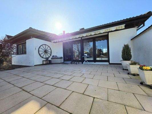 Terrasse mit Markise