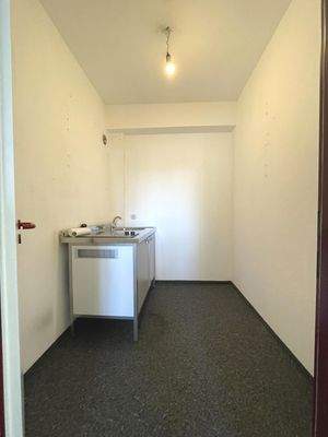 Abstellraum mit Teeküche