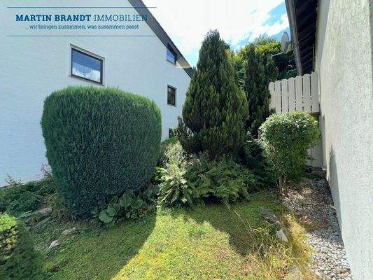 Garten seitliche Ansicht