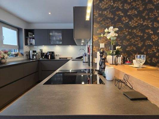 Hochwertige Einbauküche