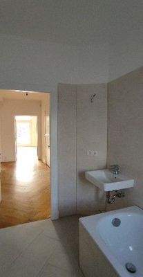 2. OG renoviertes Bad.jpg