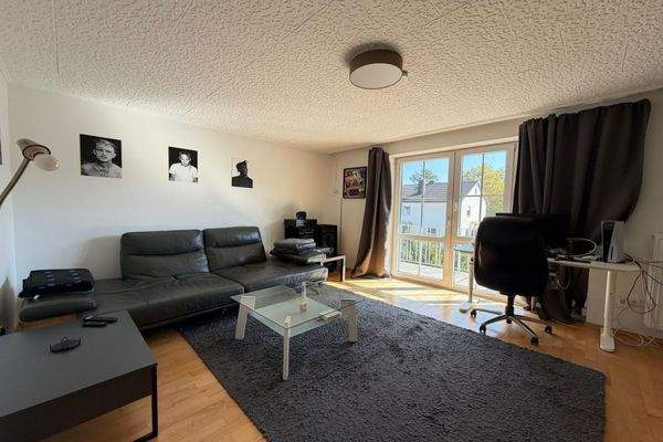 1.OG Wohnzimmer mit Balkon