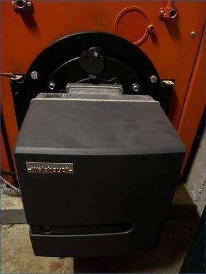 Heizkessel neuwertig