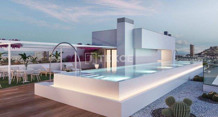 Apartments in a Compound with Rooftop Pool in Alicante