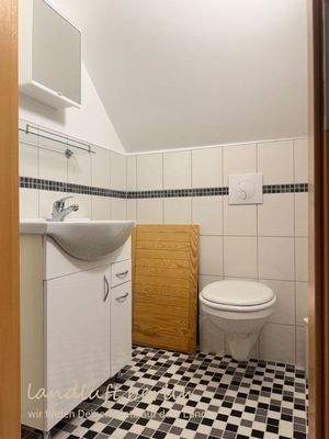 Bad im Dachgeschoss.jpg