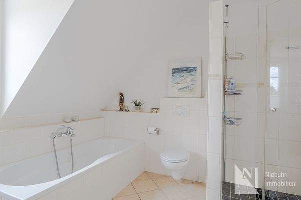 Badewanne und  Dusche