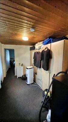 Ankleidezimmer im Anbau 