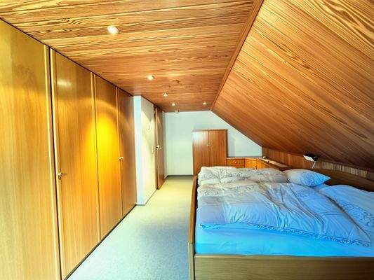Schlafzimmer Bild 2