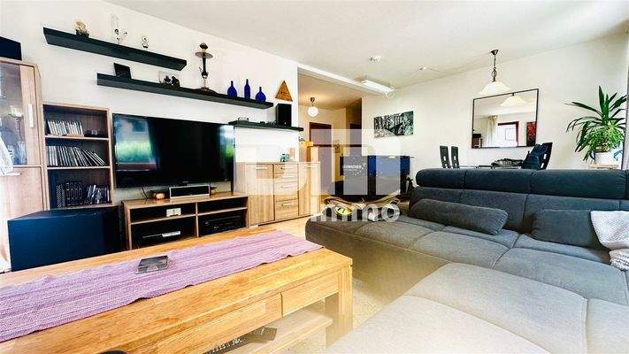 Wohn / Esszimmer / Zugang Terrase + Garten