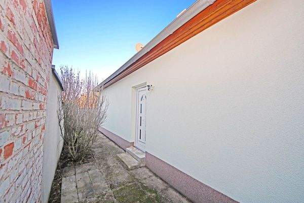 Seitenansicht / Hauseingang