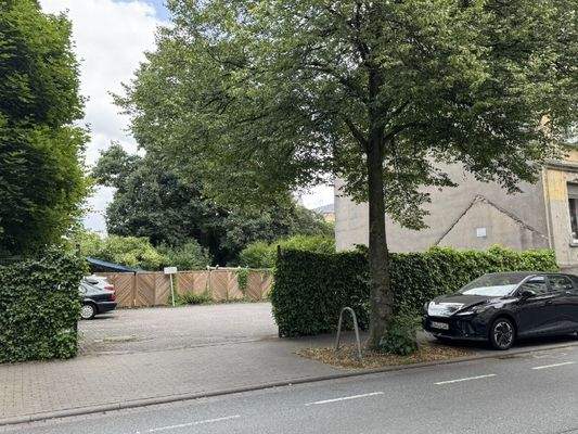 Eigener Stellplatz direkt am Haus