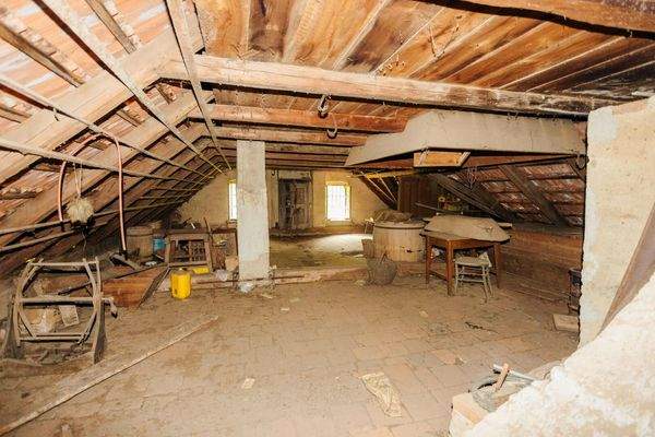 riesiges, ausbaufähiges Dachgeschoss