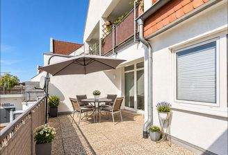 Terrasse (Einrichtungsbeispiel)
