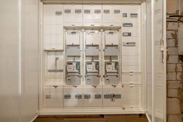 Neuer Stromverteilerkasten im KG