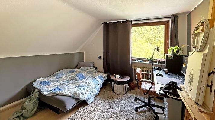 Zimmer 1, 1.Obergschoss (Einliegerwohnung)