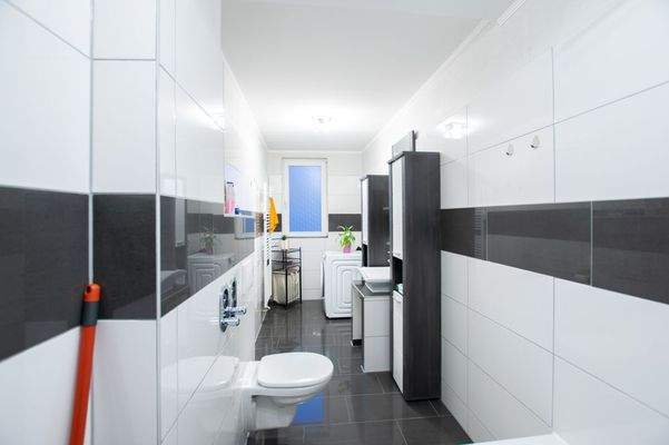 Whg. 4 - Badezimmer