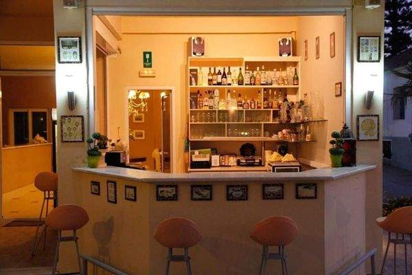 Kreta, Platanias: Hotel zum Verkauf