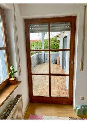 Kinderzimmer Balkon.jpg