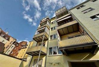 Rückseite mit Balkonen