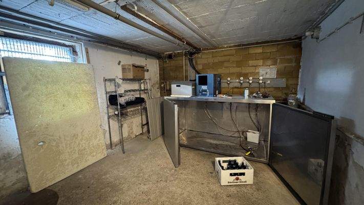 Bierzapfanlage im Keller