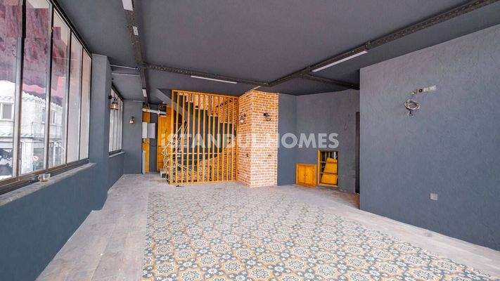 Ready to Move Cafe Close to the Sea in Fatih Balat