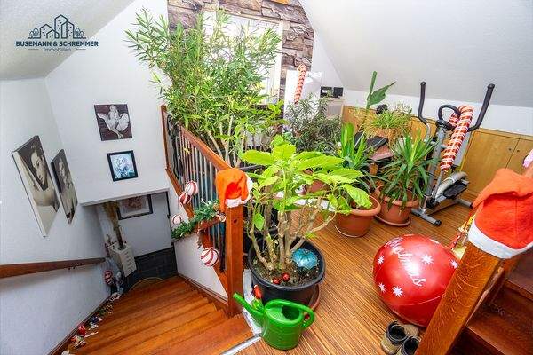 OG Treppenhaus mit Vorraum