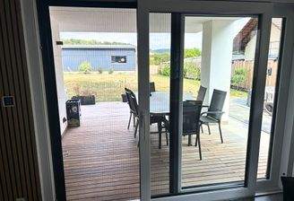 überdachte Terrasse EG