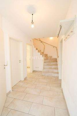 Eingansgbereich/ Zugang DG